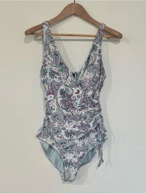 NipTuck Paisley One Piece Swimsuit Ruched Tummy Control Wrap Front Size 10